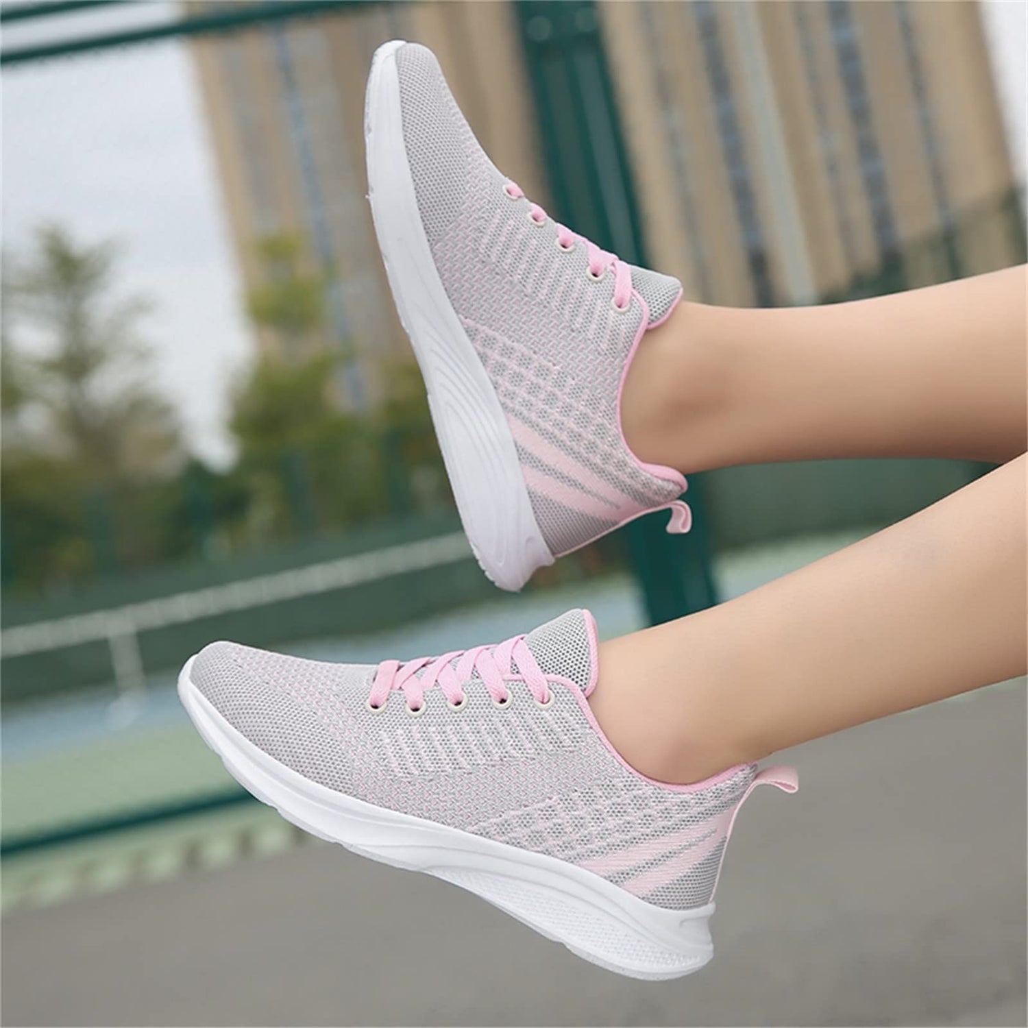 Women's Tennis Shoe's